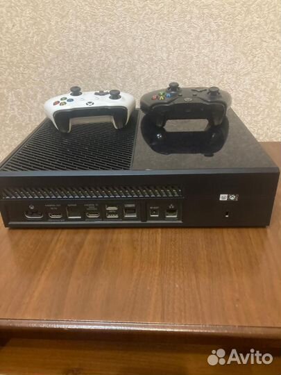 Xbox one 500gb 2 джостика