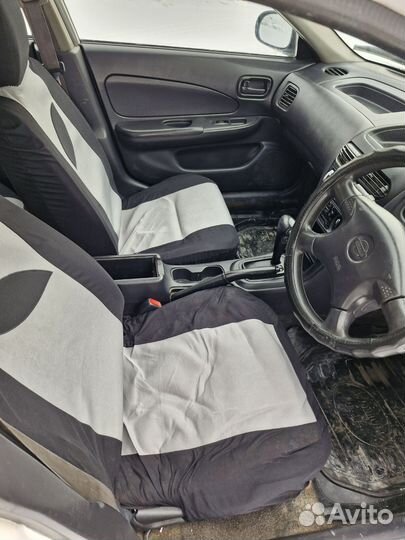 Nissan AD 1.8 AT, 2002, битый, 475 000 км