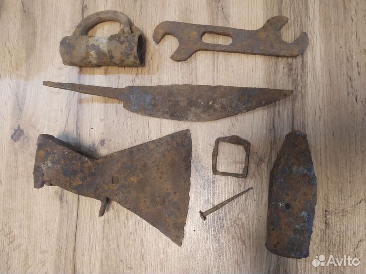 Предметы старинного быта из железа