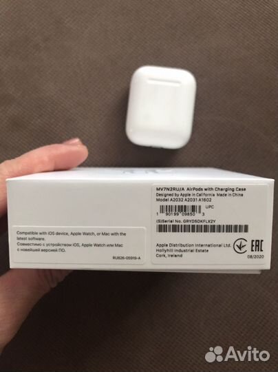 Беспроводные наушники apple airpods