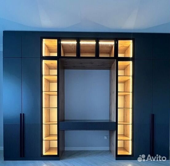 Шкаф с рабочей зоной на заказ