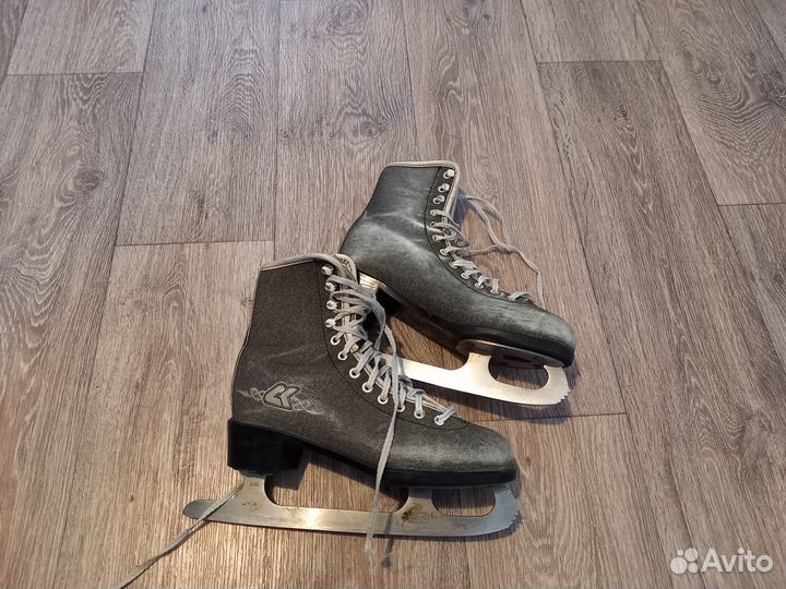Коньки размер 35