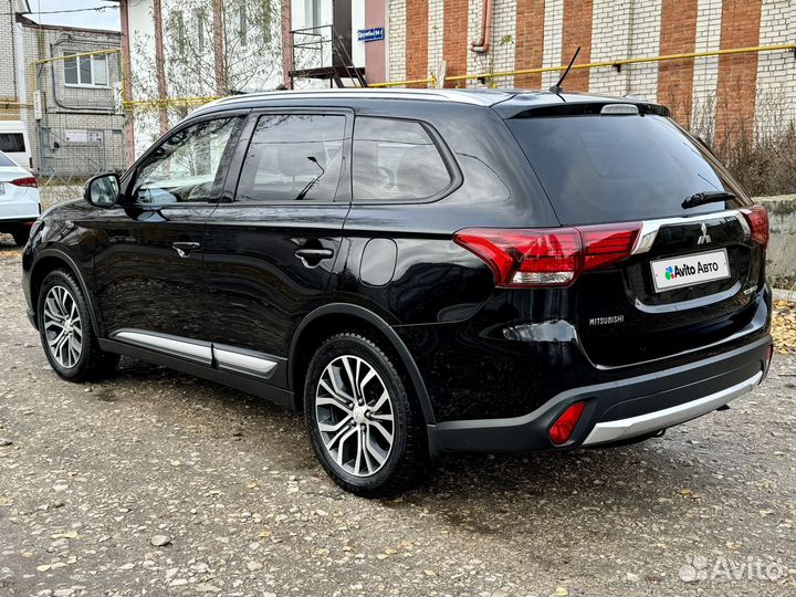 Mitsubishi Outlander 2.4 CVT, 2015, 243 000 км