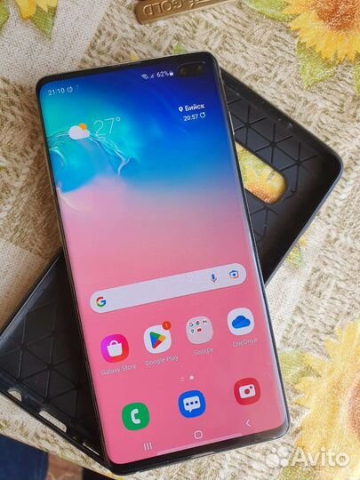 Самсунг s10+