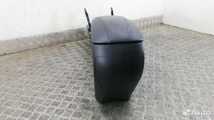 Подлокотник Hyundai Sonata YF 2011 846113Q000HZ