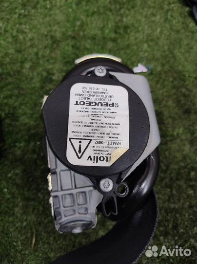 Ремень безопасности передний правый Peugeot 308