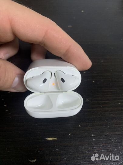 Airpods 1