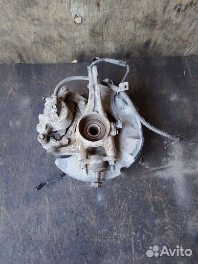 Кулак передний левый Hyundai Elantra 4