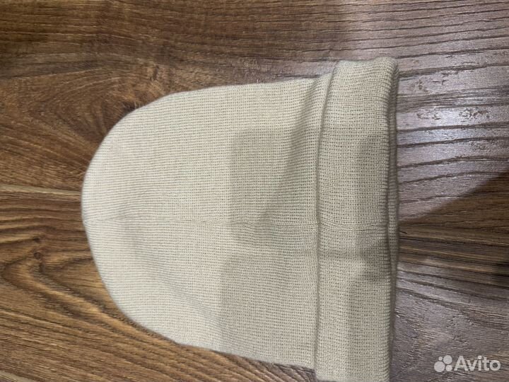 Шапка женская бежевая