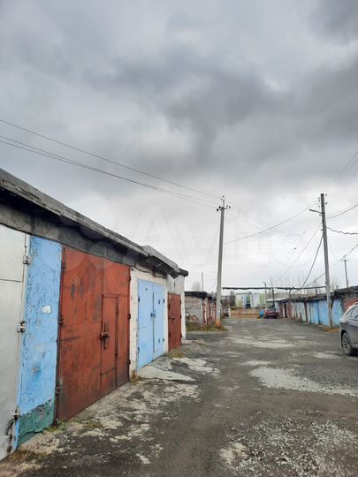 Гараж, > 30 м²