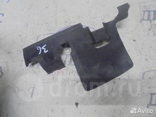 Воздуховод радиатора правый VW Jetta 2005-2011