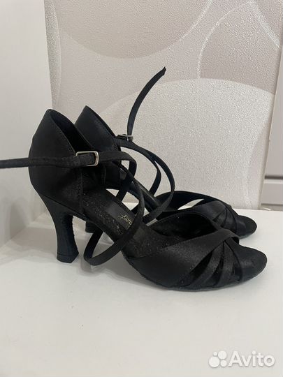 Туфли для бальных танцев