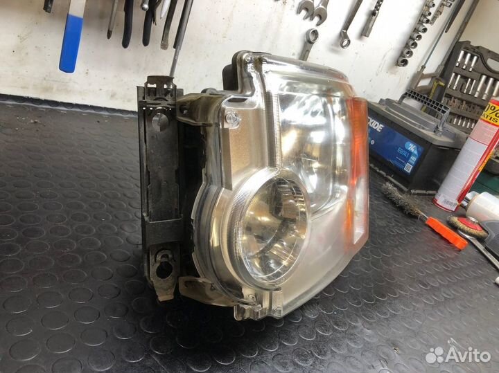 Фара левая Land Rover Discovery III 2007 г