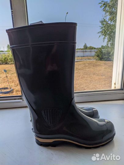 Сапоги резиновые (для рыбалки)
