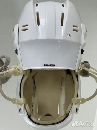 Хоккейный шлем