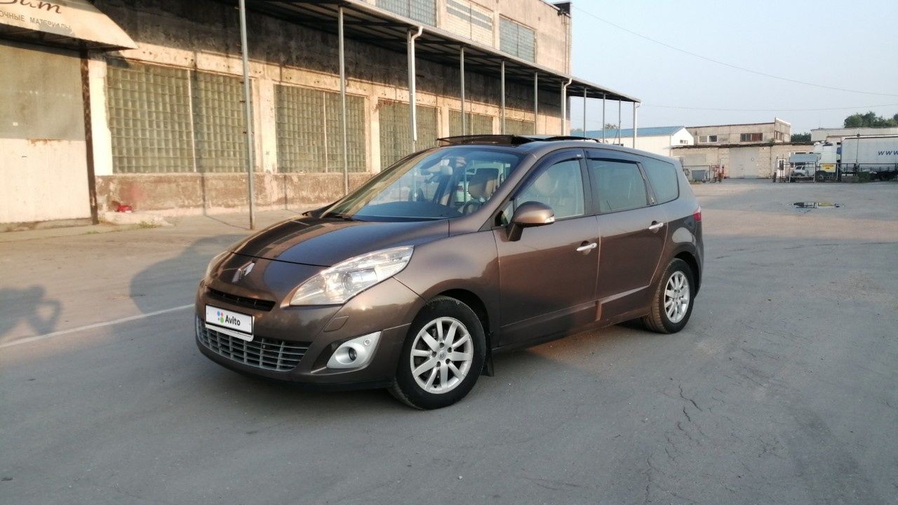 Renault Grand Scenic: фото владельца