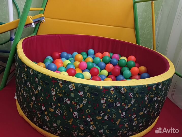 Детский спортивный комплекс + бассейн с шариками