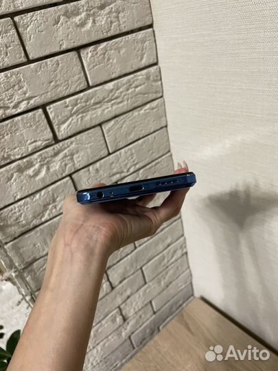 TECNO Pova Neo 2, 4/64 ГБ