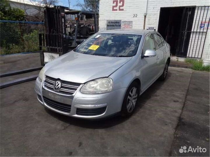Разбор на запчасти Volkswagen Jetta 5