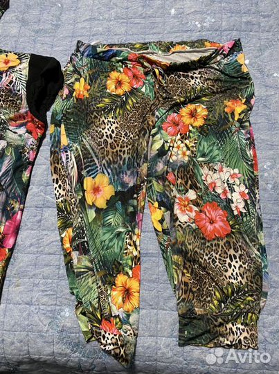 Костюм женский