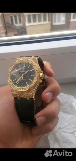 Золотое часы audemars piguet