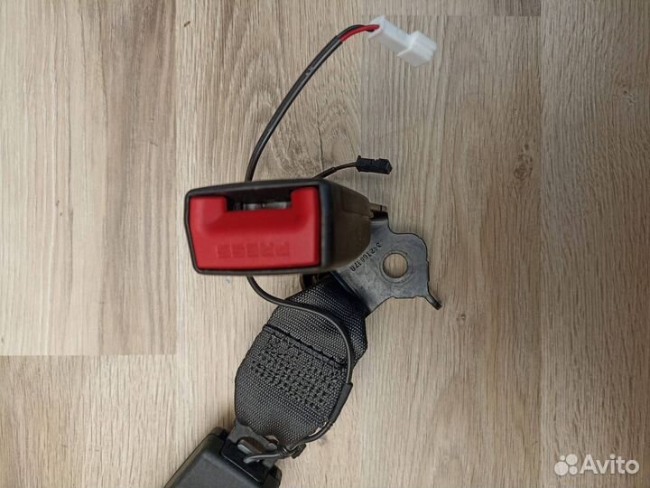 Замок ремня безопасности задний BMW X3 G01 2018