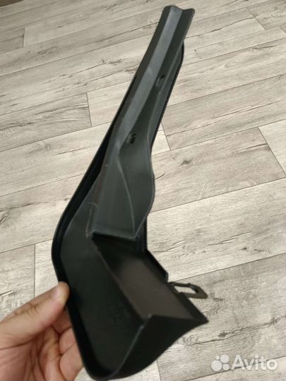 Брызговики Фольксваген Джетта 6