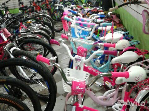 Велосипед девочке 16 дюймов отличная комплектация
