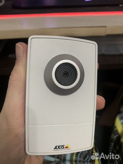IP камера axis M1011