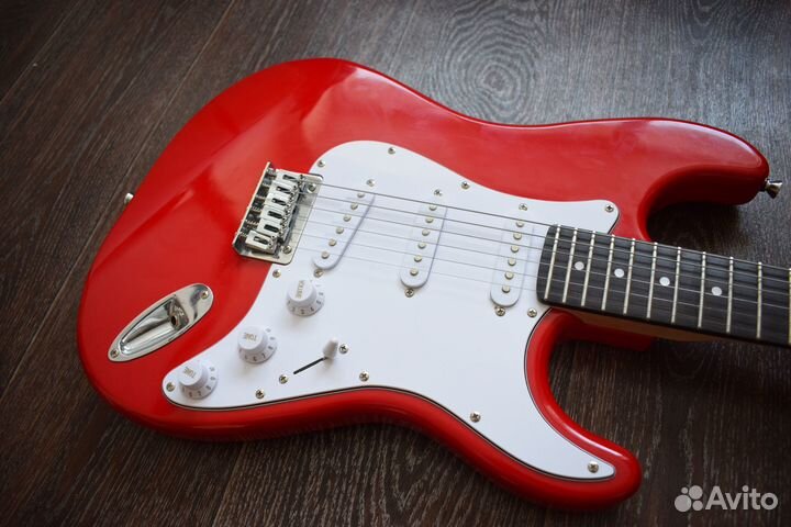Электрогитара Fender Squier MM Stratocaster Red