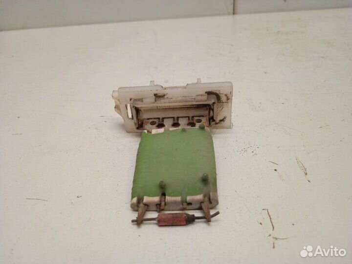 Резистор отопителя Renault Logan 2 1.6 2017