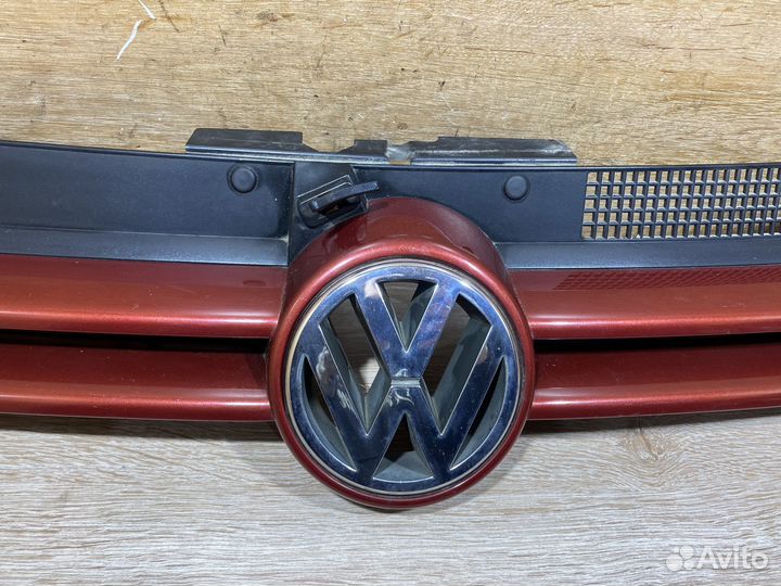 Решетка радиатора Volkswagen Golf 4 Арт. 130374