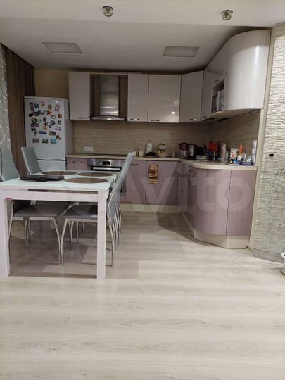 4-к. квартира, 72 м², 2/5 эт.