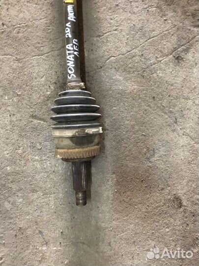 Полуось (привод) левая (Hyundai Sonata)