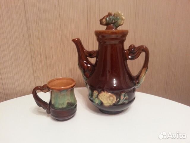 Кувшин с кружкой