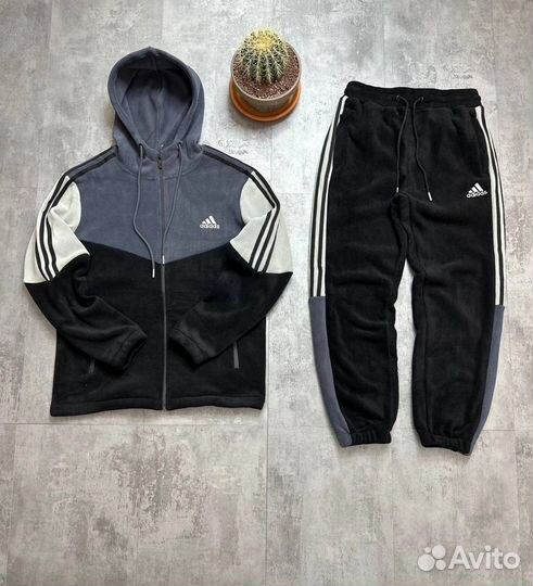 Спортивный костюм adidas