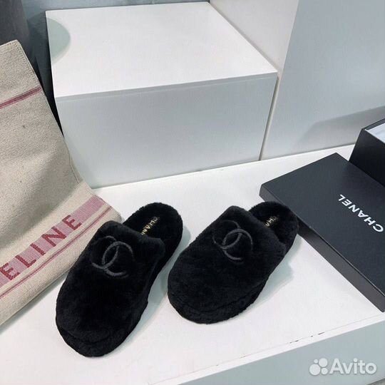 Женские тапочки Chanel
