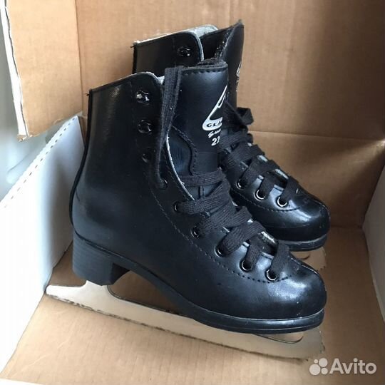 Коньки Glacier by Jackson 222