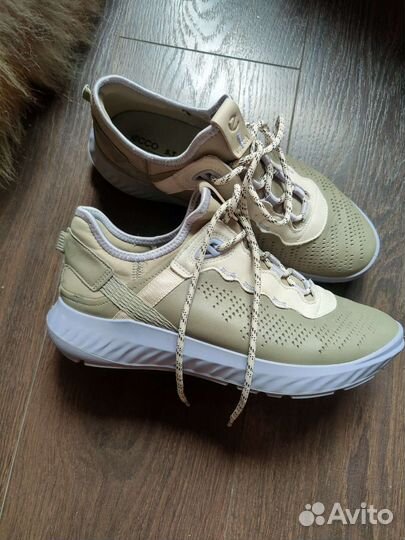 Кроссовки ecco 39