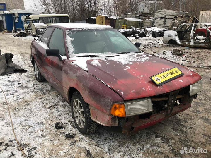 Стекло задней правой двери Audi 80 b3