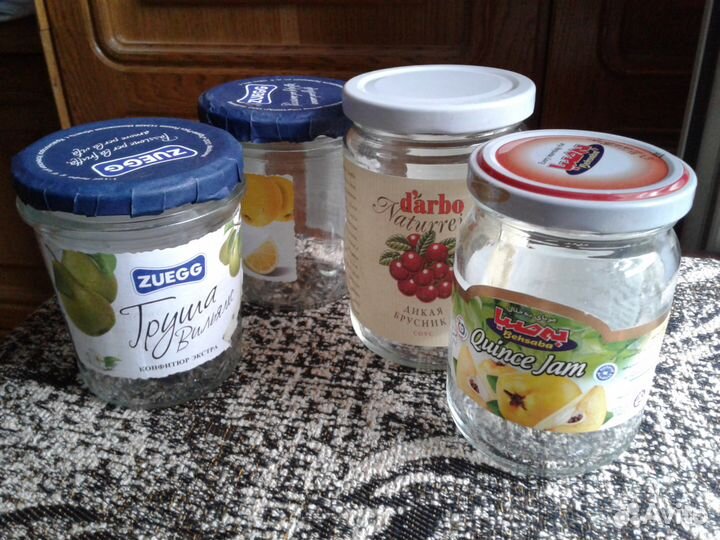 Банки стеклянные с винтовыми крышками 0.5-0,37л