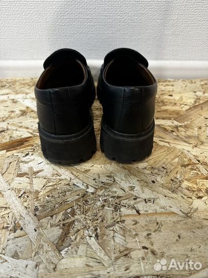 Лоферы женские