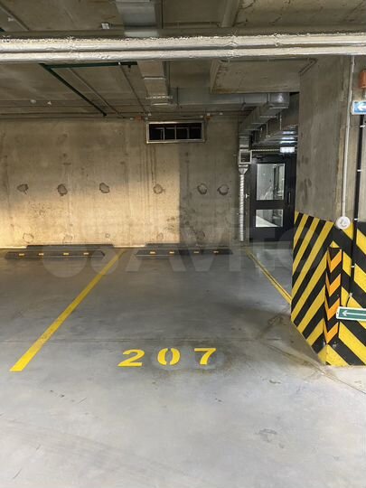 Машиноместо, 13 м²