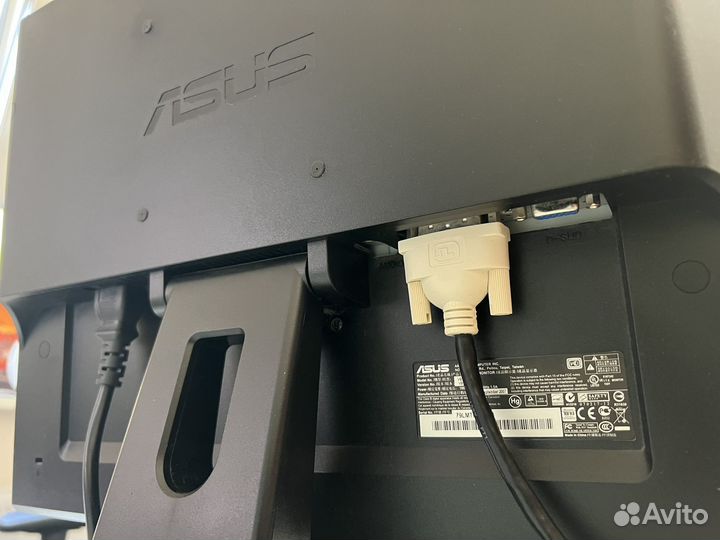 Монитор Asus