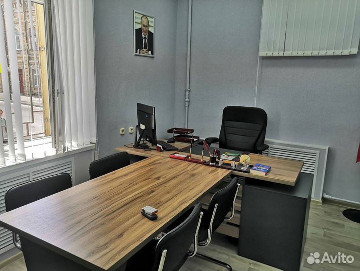 Стол в кабинет руководителя
