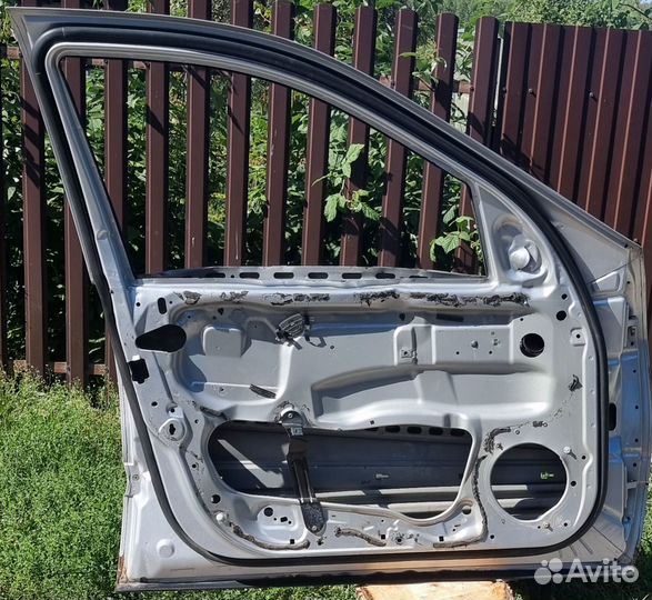 Дверь передняя левая w220