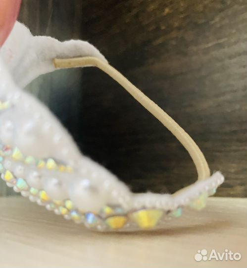 Украшение на пучок для художественной гимнастики