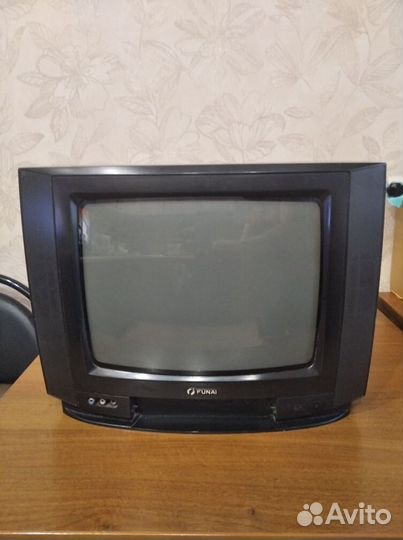Цветной маленький телевизор Funai (Япония)