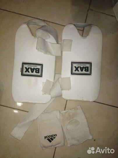 Защита голени, перчатки