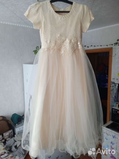 Вечернее платье в пол 42 44 беж